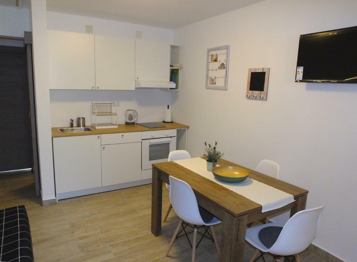 Apartmani Berno Стариград-Паклениця Екстер'єр фото